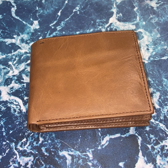 bucks leather co Other - NEW Leather wallet for men with coin pocket